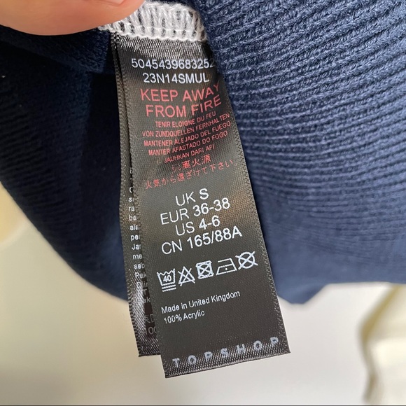 NWT colour block semi cropped sweater - Picture 10 of 10